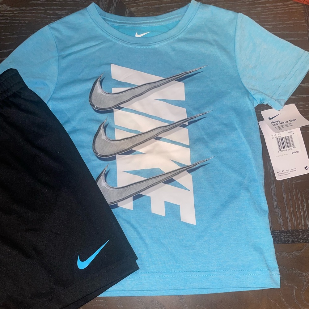 NWT BLUE & BLACK NIKE OUTFIT